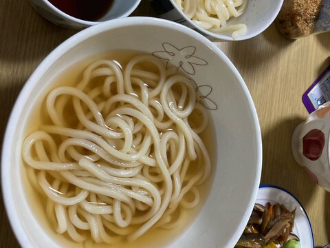 『夜食に食べたくなる』素うどん